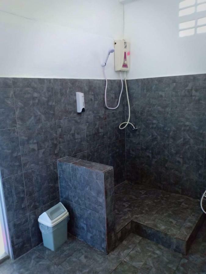 Island Inn Ко Ларн Екстериор снимка