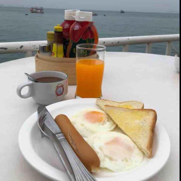 Island Inn Ко Ларн Екстериор снимка